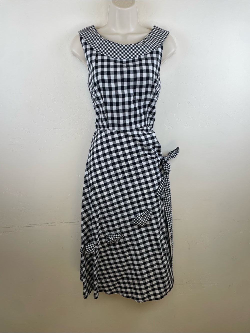 Clocolor Black & White Gingham Retro Vibe Sleeveless Wrap Midi Dress